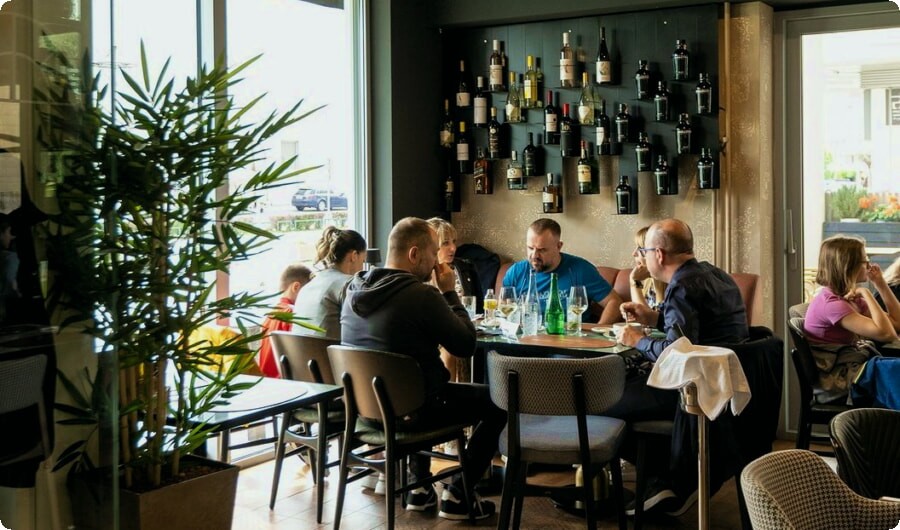 découvrez les meilleurs restaurants halal à belgrade, où vous pourrez savourer une délicieuse cuisine authentique dans un cadre convivial. que vous soyez amateur de spécialités méditerranéennes, de grillades savoureuses ou de plats traditionnels, notre sélection vous offre une expérience culinaire inoubliable dans la capitale serbe.