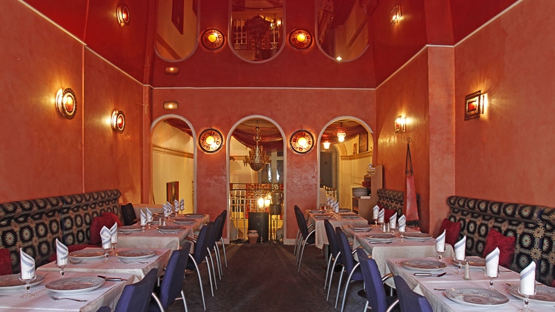 découvrez les meilleurs restaurants halal de votre région, offrant une délicieuse sélection de plats authentiques et savoureux. que vous soyez à la recherche d'une expérience gastronomique raffinée ou d'une option rapide, notre guide vous aide à choisir le restaurant idéal pour satisfaire vos envies culinaires.