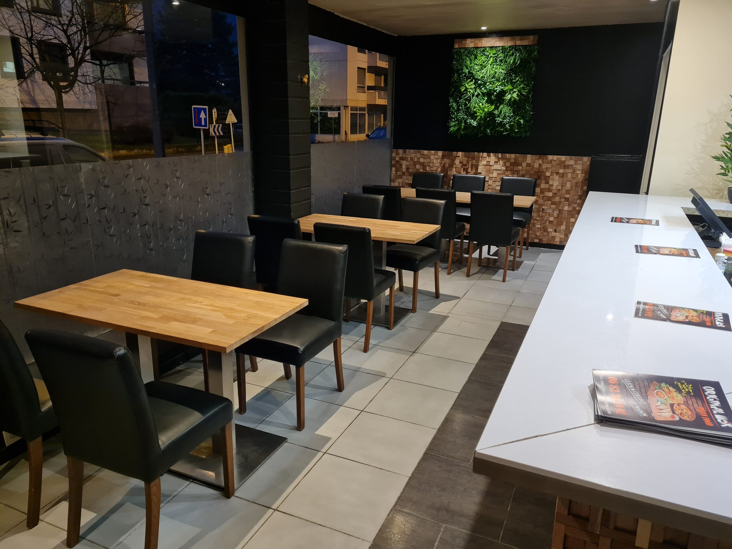 découvrez les meilleurs restaurants halal à cluses, où vous pourrez savourer des plats savoureux et authentiques. que ce soit pour un déjeuner en famille ou un dîner entre amis, nos recommandations vous garantissent une expérience culinaire inoubliable. explorez les spécialités locales et internationales dans un cadre accueillant.