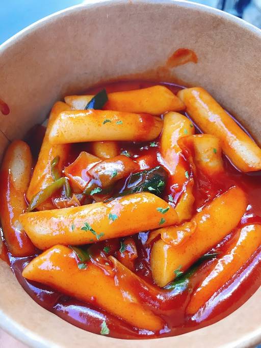 découvrez notre sélection des meilleurs restaurants halal coréens où savourez des plats authentiques et délicieux. plats savoureux, ambiance conviviale, et respect des normes halal, une expérience culinaire inoubliable vous attend !