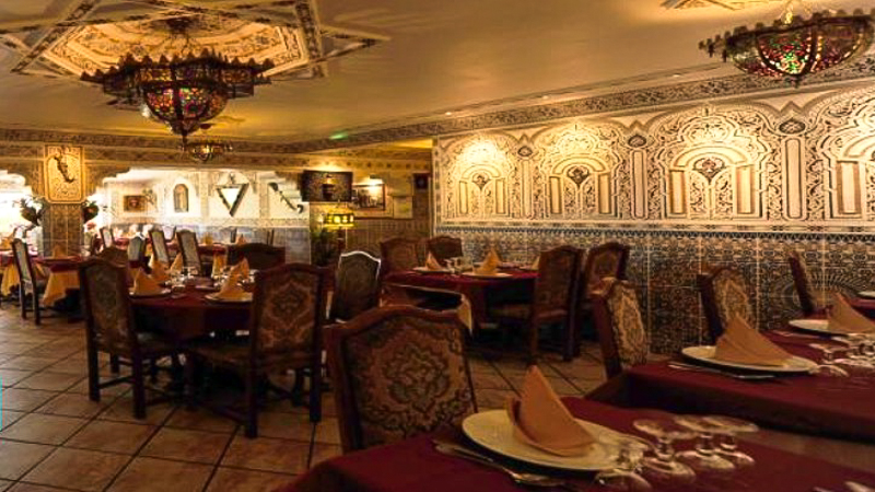 découvrez notre sélection des meilleurs restaurants halal à guyancourt. savourez des plats délicieux dans des établissements réputés pour leur qualité et leur authenticité. que vous recherchiez une cuisine traditionnelle ou des innovations culinaires, trouvez le lieu idéal pour satisfaire vos envies gourmandes.