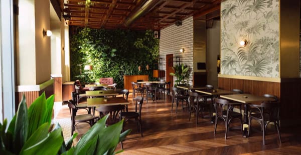 découvrez les meilleurs restaurants halal à milan, où vous pourrez savourer une cuisine délicieuse et authentique. que vous soyez à la recherche de spécialités locales ou de plats internationaux, notre sélection vous guidera vers les meilleures adresses de la ville pour un repas inoubliable.