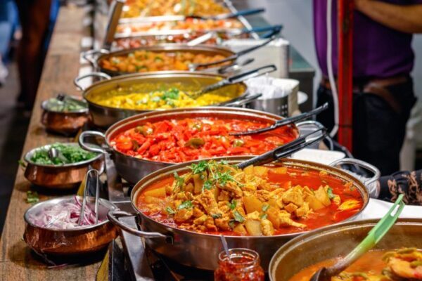 découvrez les meilleurs restaurants halal à vintimille, où la gastronomie se marie avec des saveurs authentiques. profitez d'une expérience culinaire unique avec des plats savoureux, préparés avec passion et respect des traditions culinaires halal.