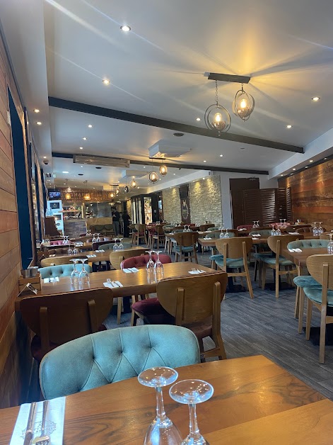 découvrez les meilleurs restaurants halal à saint-gratien, offrant une délicieuse variété de plats authentiques. que vous soyez à la recherche d'une ambiance conviviale ou d'une cuisine raffinée, trouvez l'endroit idéal pour satisfaire vos envies culinaires.