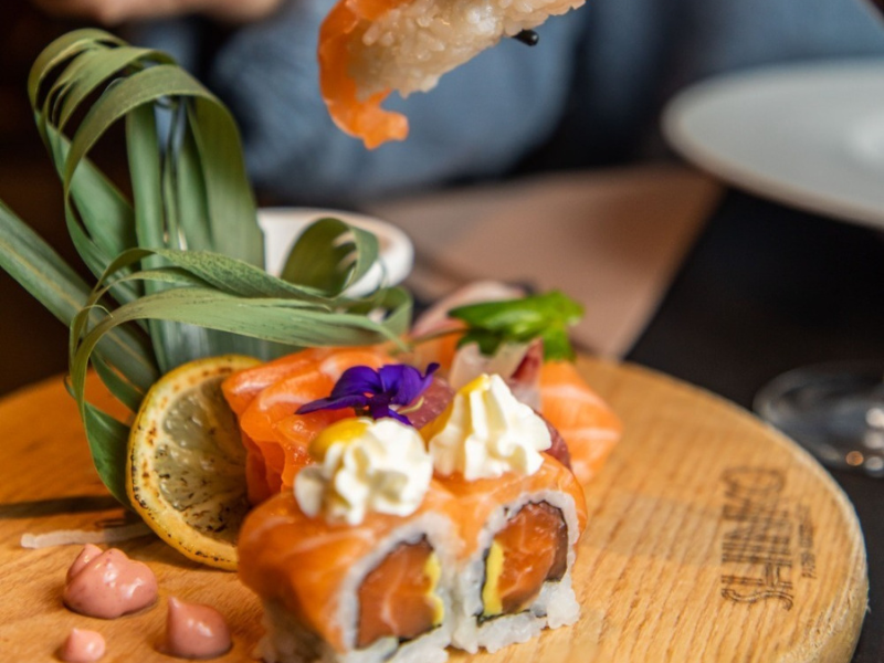 découvrez les meilleurs restaurants halal du 13ème arrondissement de paris. savourez une délicieuse cuisine variée dans des établissements réputés pour leur qualité et leur ambiance conviviale. trouvez le restaurant parfait pour satisfaire vos envies culinaires halal à paris!