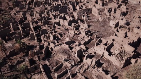 découvrez la bataille de khaybar, un événement marquant de l'histoire islamique qui s'est déroulé en 628 après j.-c. cette victoire stratégique des musulmans contre les tribus juives de khaybar souligne l'importance des alliances et des conflits dans l'expansion de l'islam. plongez dans les détails de cette bataille, ses conséquences et son impact sur les relations intercommunautaires de l'époque.