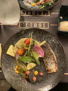 découvrez notre sélection des meilleurs restaurants halal, où la gastronomie rencontre l'authenticité. savourez des plats délicieux préparés avec soin dans un cadre accueillant. que vous soyez à la recherche d'un repas en famille ou d'une expérience culinaire unique, trouvez le restaurant halal idéal près de chez vous.