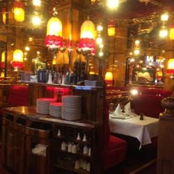 découvrez les meilleurs restaurants halal à montparnasse pour une expérience culinaire savoureuse et authentique. profitez d'une variété de plats, des spécialités traditionnelles aux créations modernes, dans une ambiance conviviale et chaleureuse.