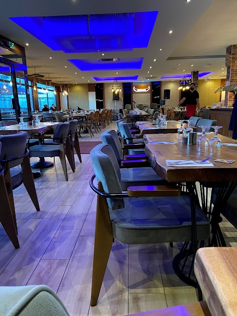 découvrez les meilleurs restaurants halal à villiers-le-bel. savourez une cuisine variée qui respecte vos choix alimentaires, dans une ambiance conviviale et chaleureuse. que ce soit pour un repas entre amis ou en famille, trouvez votre prochaine destination gourmande.