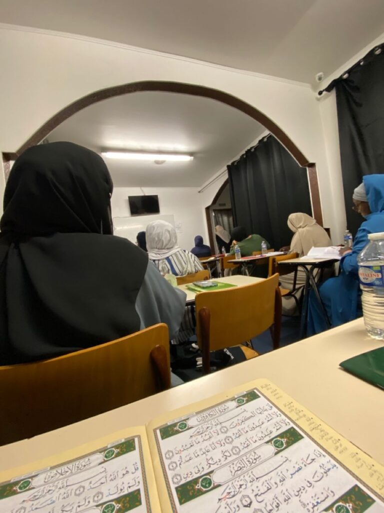 découvrez les meilleures options de cours d'arabe pour 2025. que vous soyez débutant ou souhaitiez améliorer vos compétences, explorez des programmes adaptés à tous les niveaux et méthodes d'apprentissage. préparez-vous à plonger dans la langue et la culture arabes dès maintenant !