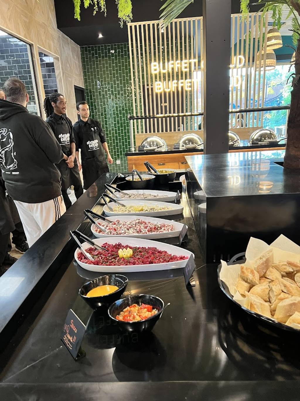 découvrez les meilleurs restaurants halal à osny : adresses incontournables, ambiance conviviale et saveurs authentiques pour vos repas en famille ou entre amis.