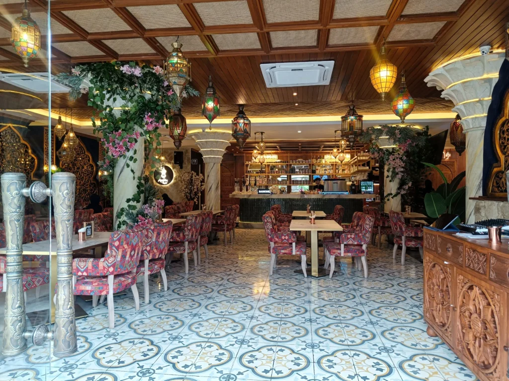 découvrez notre sélection des meilleurs restaurants halal à ubud pour savourer une cuisine délicieuse et respectueuse de vos convictions. profitez d'adresses incontournables pour un séjour gourmand à bali !