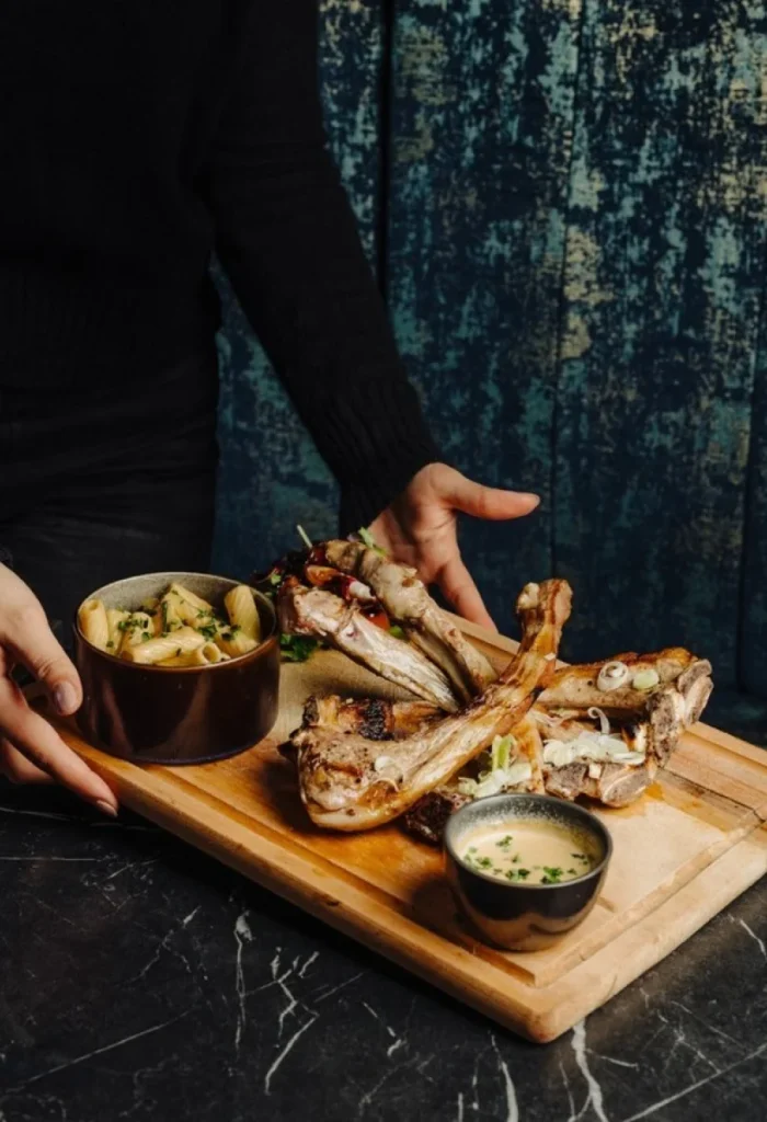 découvrez les meilleurs restaurants halal à nice, où vous pourrez savourer une délicieuse cuisine authentique dans une ambiance conviviale. que vous recherchiez des spécialités locales ou des plats internationaux, notre sélection saura ravir vos papilles. réservez votre table dès maintenant !