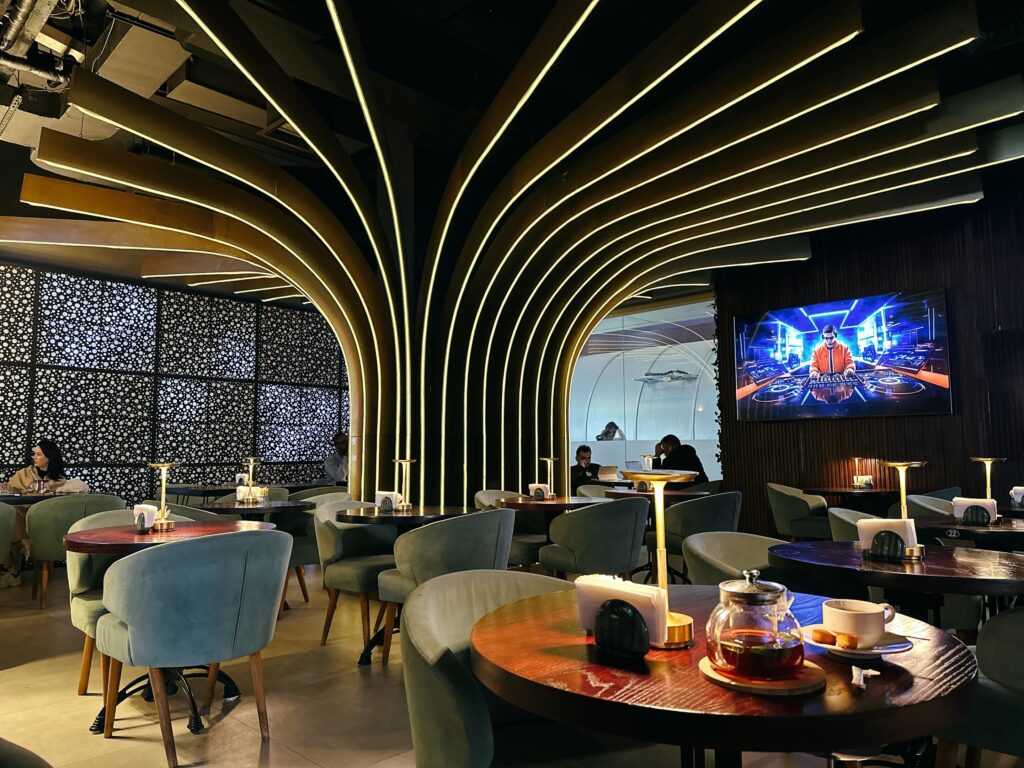 découvrez notre sélection des meilleurs restaurants halal à dubaï : adresses incontournables, cuisine savoureuse et expériences uniques pour profiter pleinement de votre séjour gastronomique aux émirats !