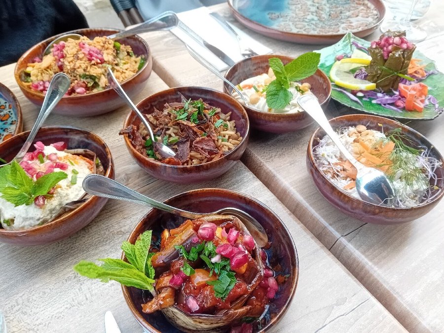 découvrez notre sélection des meilleurs restaurants halal à woluwe : adresses incontournables, cuisine savoureuse et ambiance conviviale pour tous les amateurs de gastronomie halal.