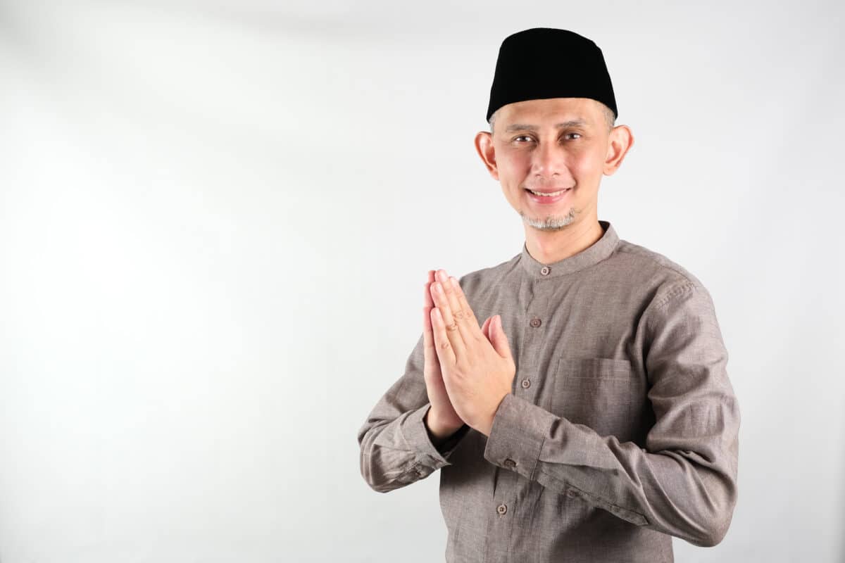 découvrez la signification du mot 'salam', son origine, son usage dans la langue arabe et son importance dans les échanges quotidiens ou religieux.
