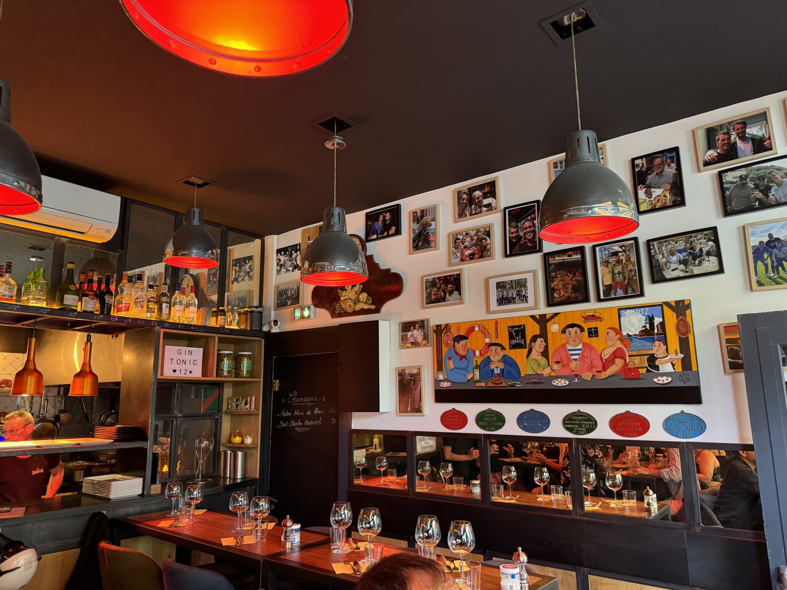 découvrez les meilleurs restaurants halal à biarritz : adresses incontournables, ambiance conviviale et cuisine savoureuse pour tous les goûts. profitez d'une sélection variée pour un repas halal réussi au pays basque !