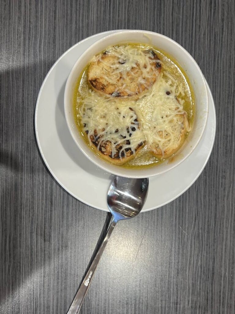 découvrez les meilleurs restaurants halal à montereau : savourez une cuisine authentique et variée dans des établissements soigneusement sélectionnés pour leur qualité et leur respect des traditions halal.