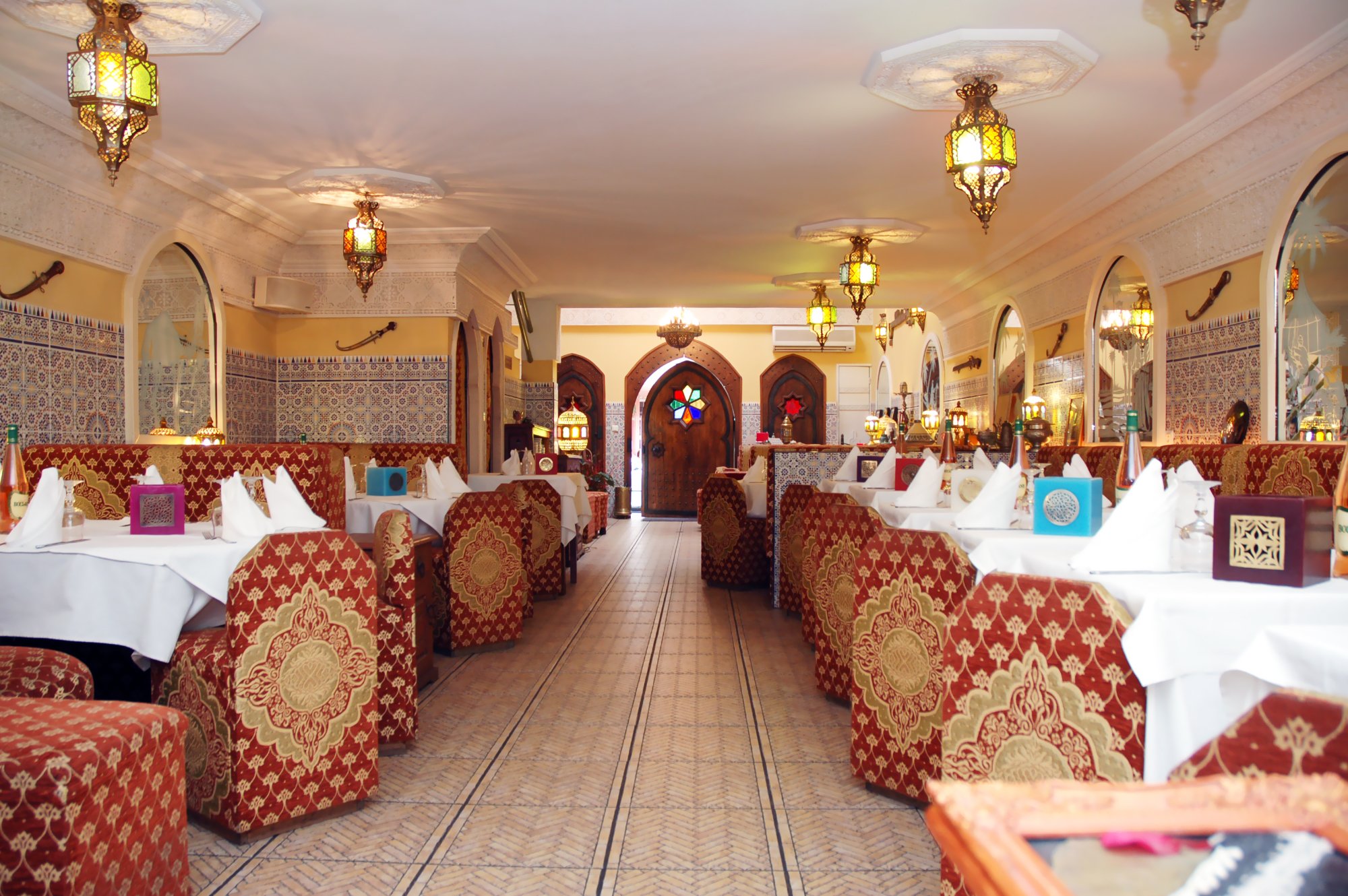 découvrez les meilleurs restaurants halal à montpellier : adresses incontournables, ambiance conviviale et cuisine savoureuse pour tous les goûts. trouvez votre prochain repas halal facilement !