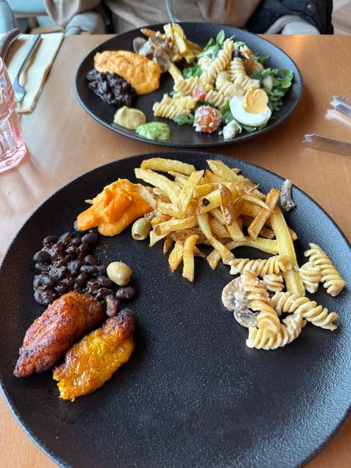 découvrez les meilleurs restaurants halal à montevrain. profitez d’une cuisine savoureuse, certifiée halal, dans une ambiance conviviale. réservez facilement votre table dès maintenant !