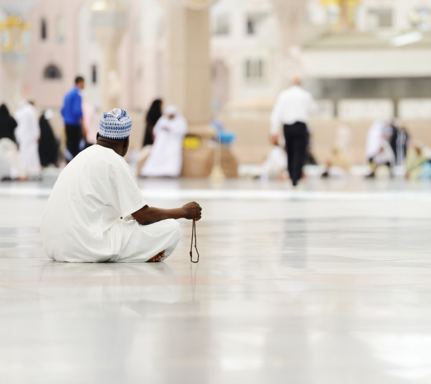 découvrez la signification, la prière et les bienfaits de l'istikharah, une pratique spirituelle musulmane pour demander la guidance divine dans la prise de décision.