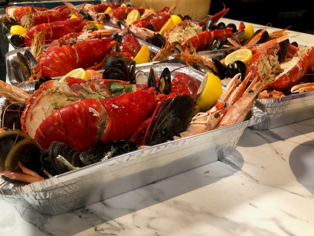 découvrez notre sélection des 3 meilleurs restaurants halal à draguignan pour savourer des plats délicieux et authentiques dans un cadre agréable.