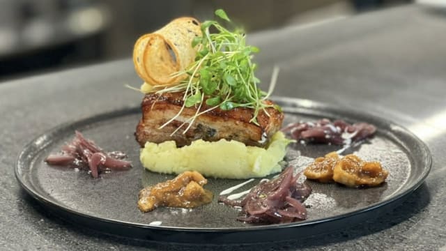 découvrez notre sélection des top 3 restaurants halal à fribourg pour savourer des plats délicieux et respectant vos préférences alimentaires.