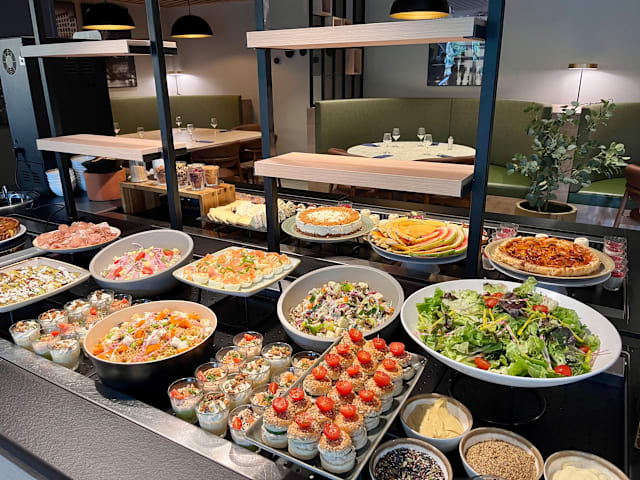 découvrez notre sélection des top 3 restaurants halal à volonté à lyon pour savourer des repas généreux et délicieux en toute convivialité.