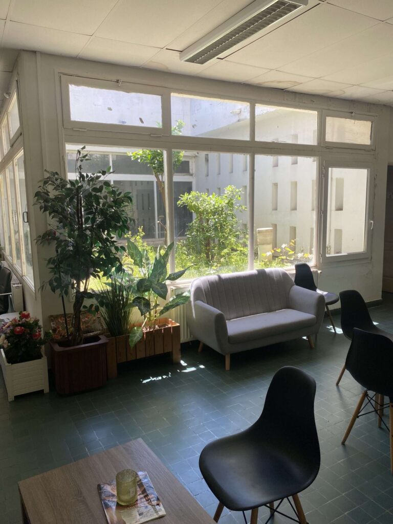 découvrez toutes les informations et coordonnées pour la roqya à marseille. contactez des spécialistes pour un accompagnement spirituel efficace.