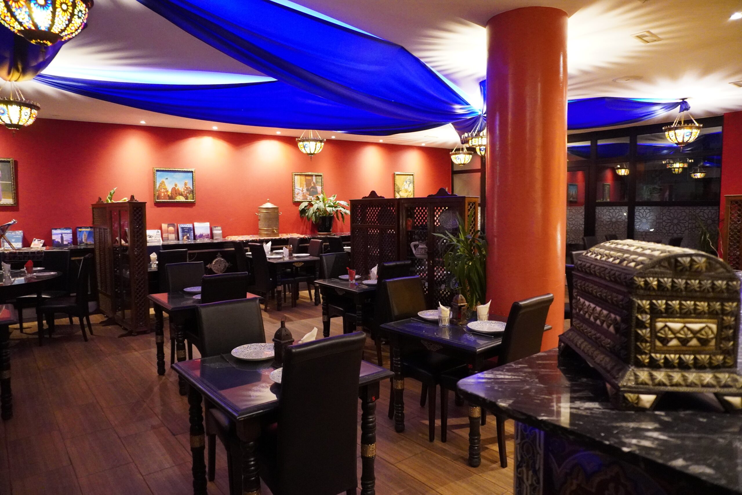 découvrez notre sélection des 3 meilleures applications pour trouver facilement des restaurants halal près de chez vous. simplifiez vos repas avec ces applis fiables et pratiques.