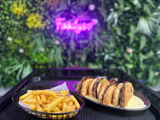 découvrez le top 3 des meilleurs restaurants halal à kbg, avec des saveurs authentiques et un service de qualité, pour une expérience culinaire inoubliable.