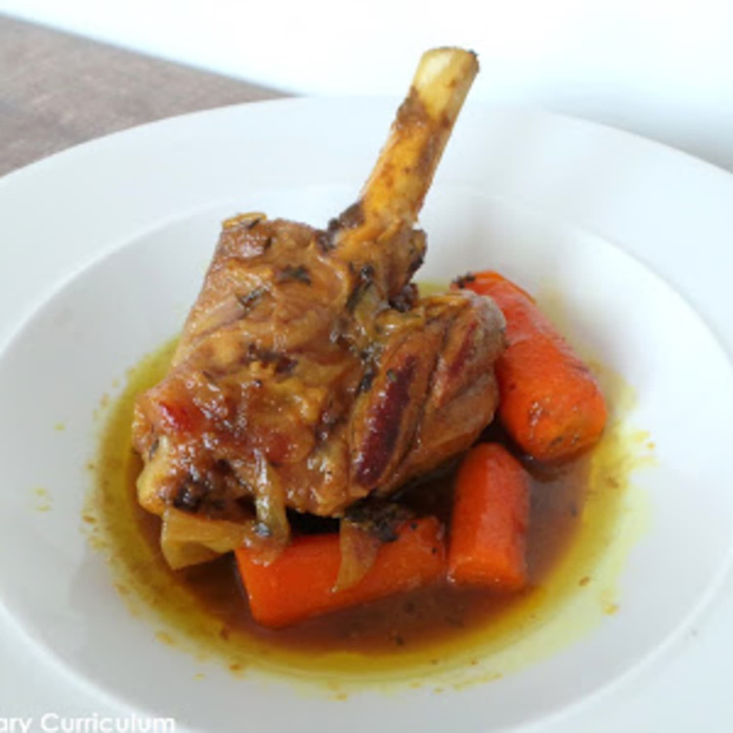 découvrez notre sélection des top 3 restaurants halal spécialisés en souris d'agneau, pour un repas savoureux et authentique.