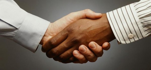 découvrez pourquoi la salutation 'aleykoum salam' reste essentielle en 2025, symbolisant paix, respect et unité dans nos échanges quotidiens.