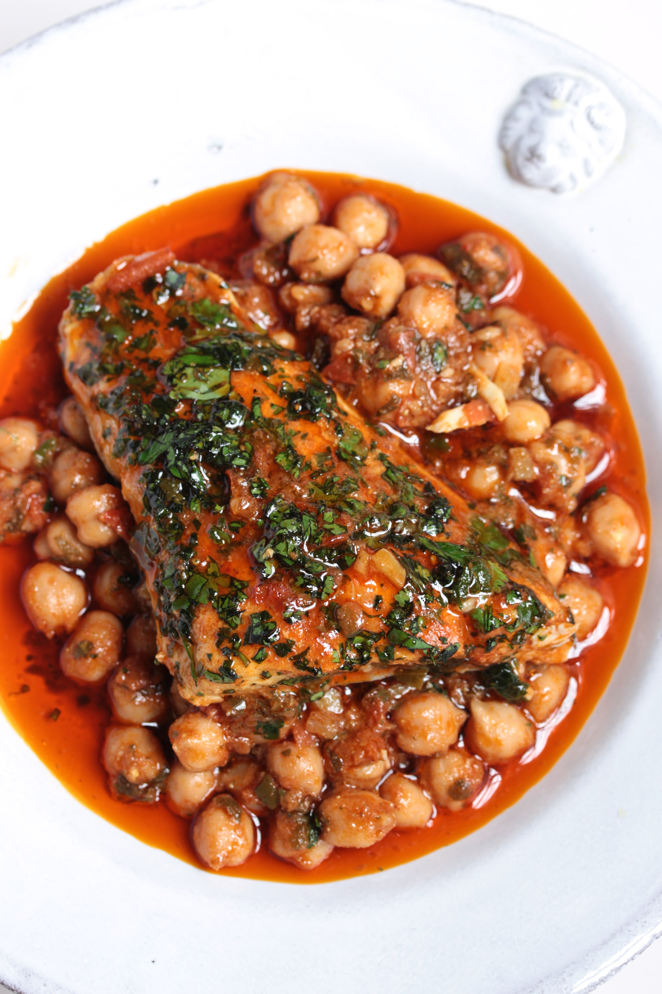 découvrez notre guide complet pour préparer le poisson selon les recettes arabes marocaines traditionnelles, faciles et savoureuses à réaliser chez vous.